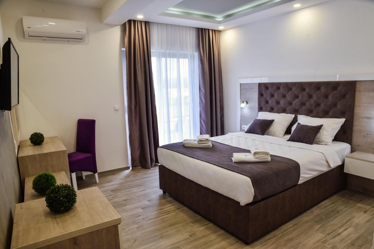 Heaven Lux Ulcinj Hotel Buitenkant foto