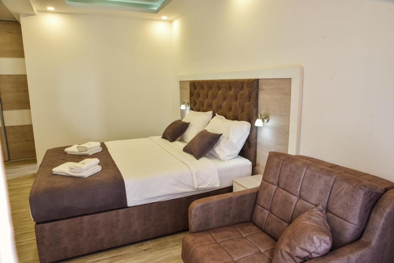 Heaven Lux Ulcinj Hotel Buitenkant foto