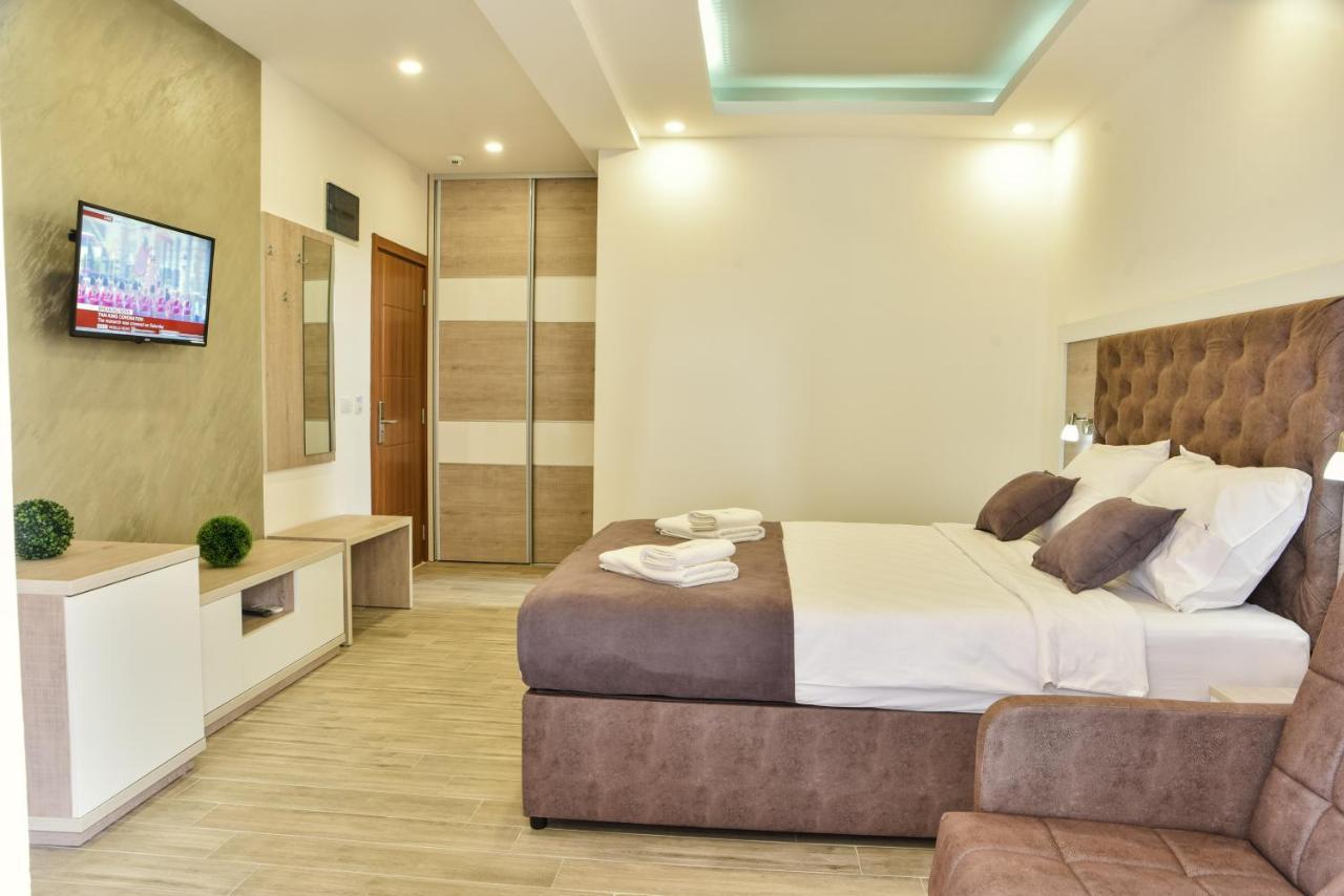 Heaven Lux Ulcinj Hotel Buitenkant foto