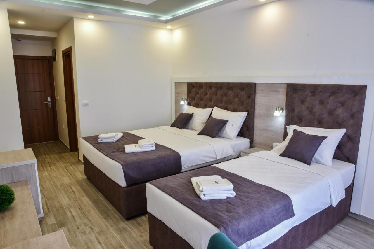 Heaven Lux Ulcinj Hotel Buitenkant foto