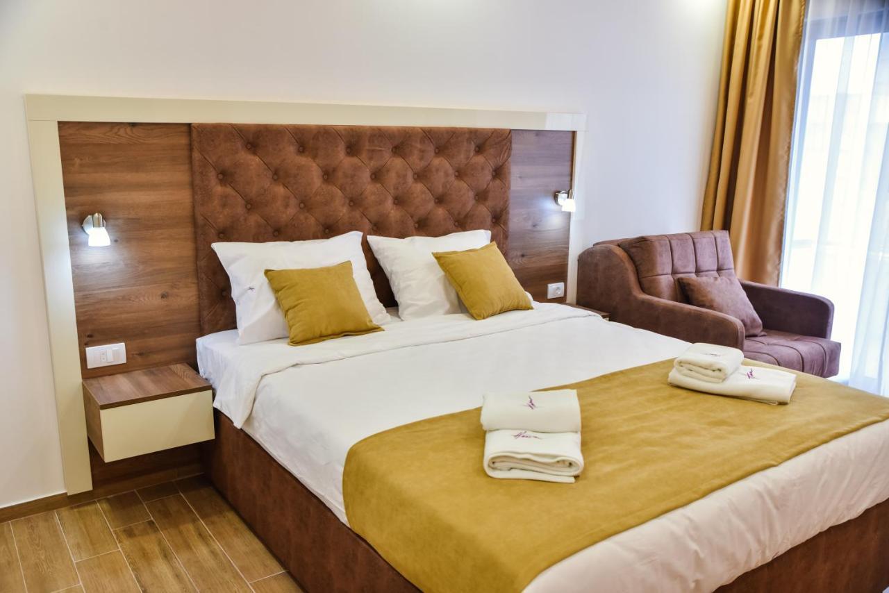 Heaven Lux Ulcinj Hotel Buitenkant foto