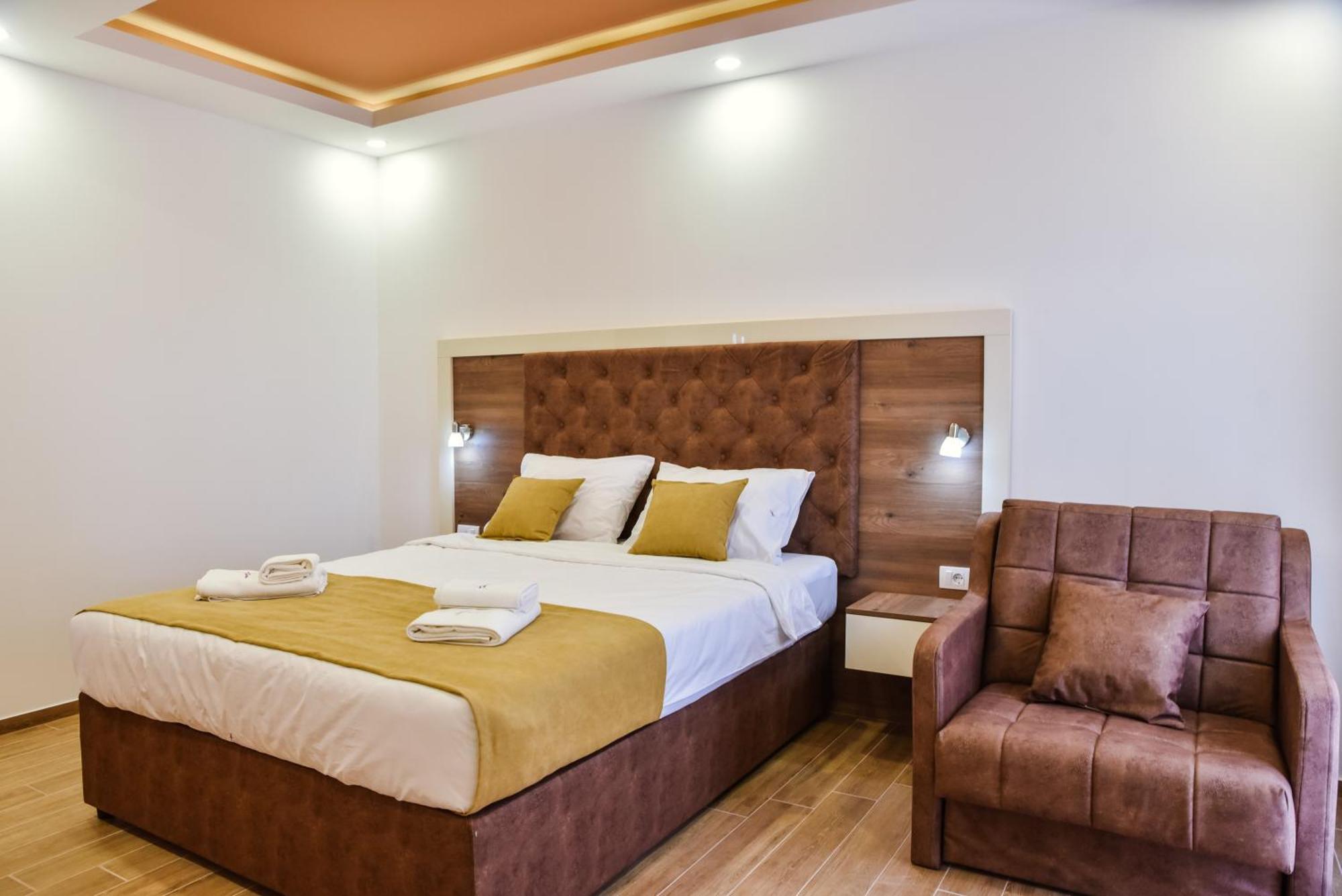 Heaven Lux Ulcinj Hotel Buitenkant foto