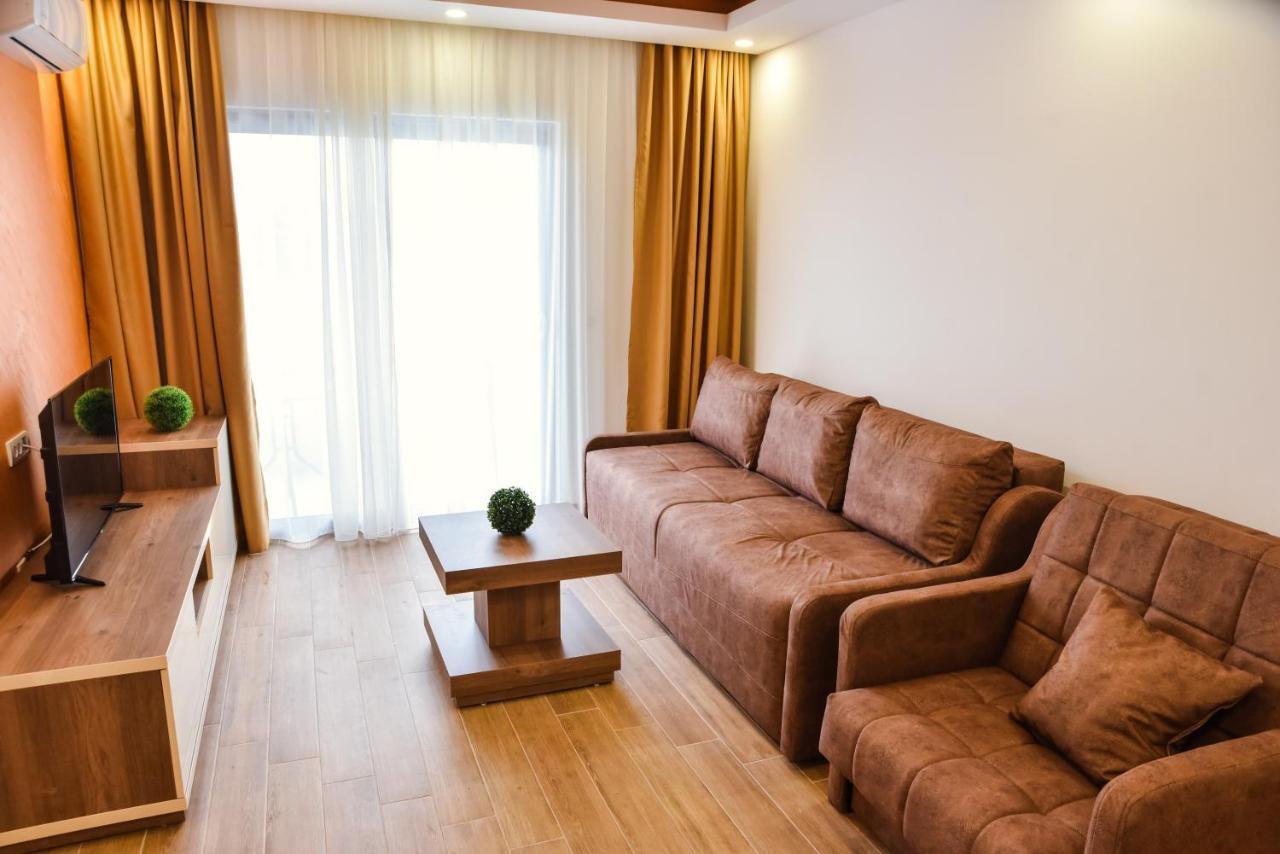 Heaven Lux Ulcinj Hotel Buitenkant foto