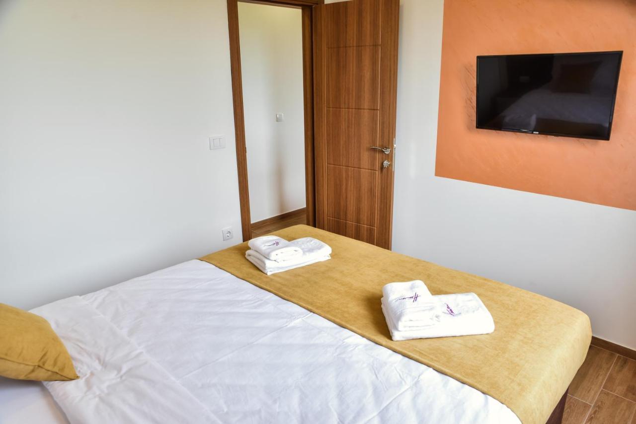 Heaven Lux Ulcinj Hotel Buitenkant foto
