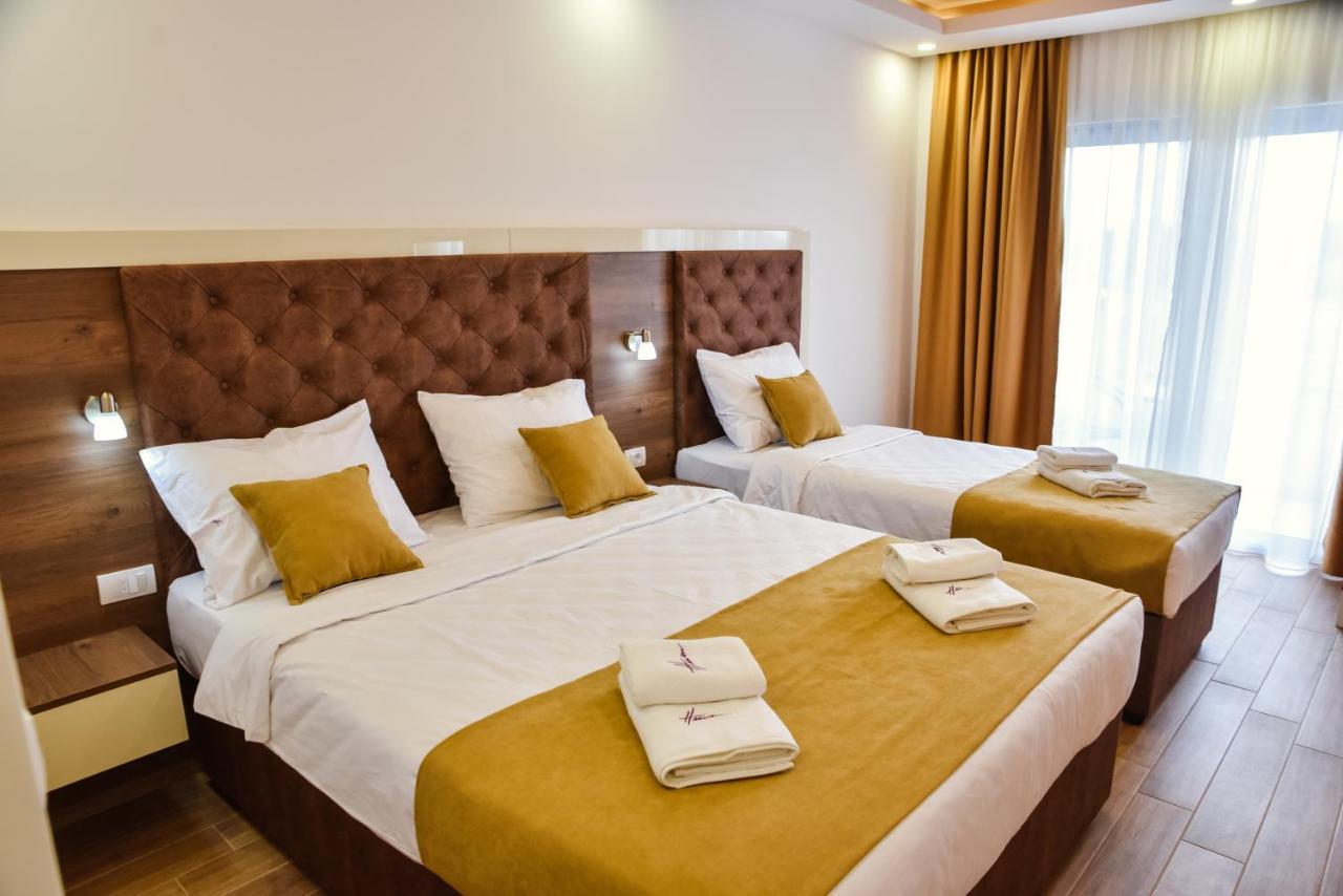 Heaven Lux Ulcinj Hotel Buitenkant foto