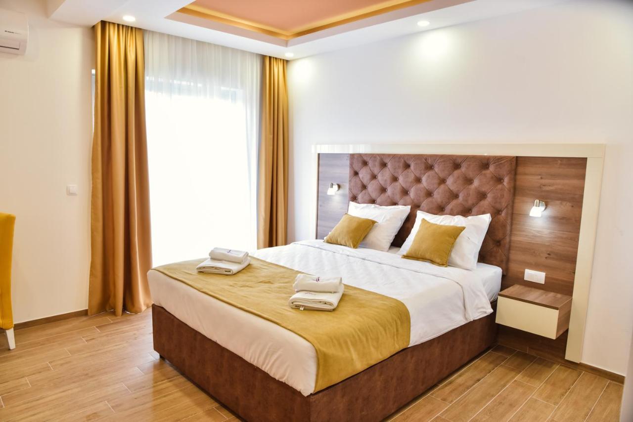 Heaven Lux Ulcinj Hotel Buitenkant foto